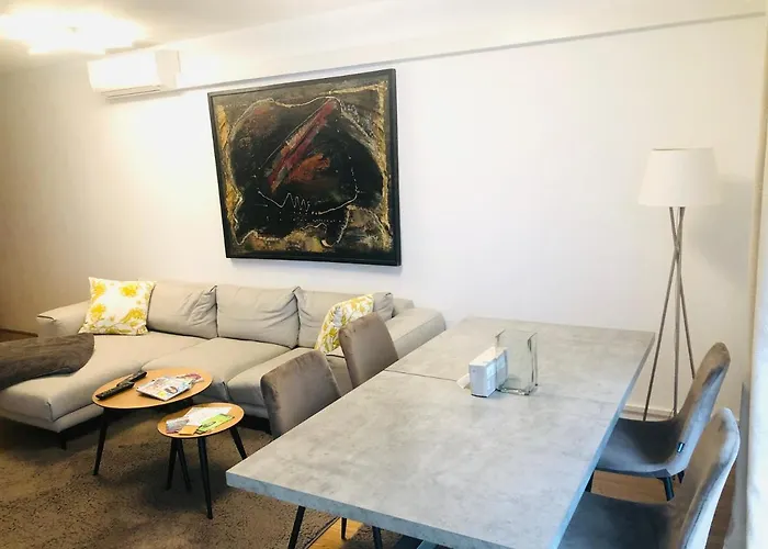 Amazing Austria Center Near Uno Апартаменты