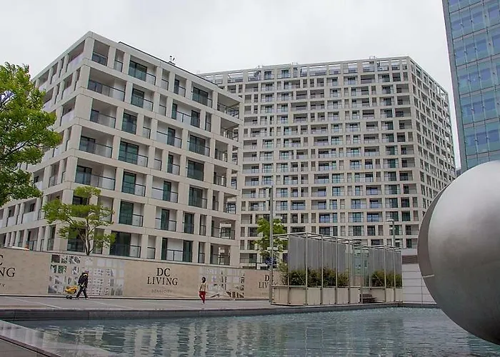 Amazing Austria Center Near Uno *